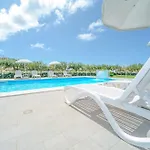 Tatil Evi Vacanze Mare Nostrum - In Front Of The With Pool