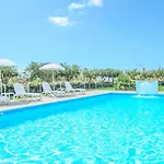 Vacanze Mare Nostrum - In Front Of The With Pool Campofelice Di Roccella