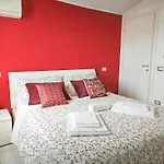Tatil Evi Vacanze Mare Nostrum - In Front Of The With Pool *
