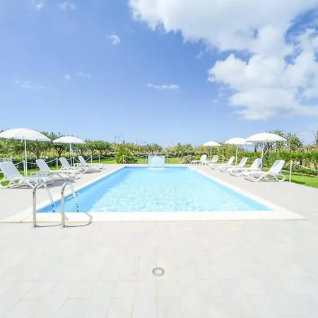 Vacanze Mare Nostrum - In Front Of The With Pool * Campofelice Di Roccella