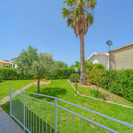 Vacanze Mare Nostrum - In Front Of The With Pool * Campofelice Di Roccella