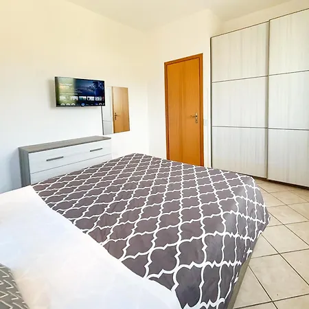 Vacanze Mare Nostrum - In Front Of The With Pool * Campofelice Di Roccella